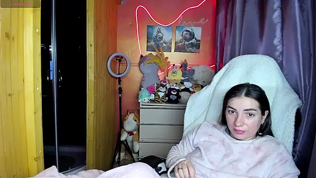 Fiery Brunette  online show from 03.02.26