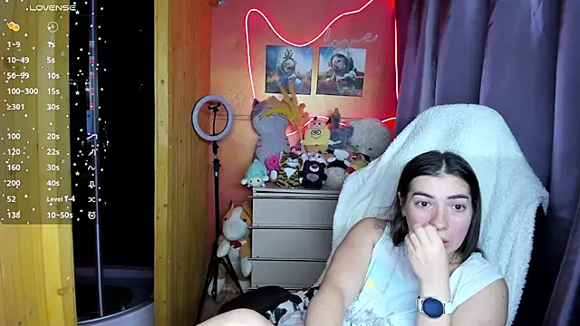 Fiery Brunette  online show from 03.09.26