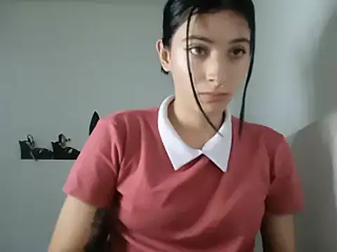 Mia foster1 online show from 02.19.25