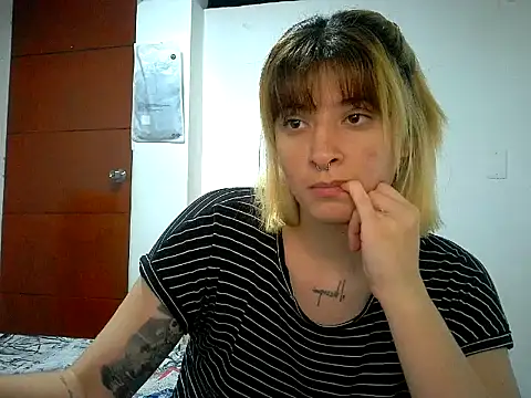 Mia foster1 online show from 05.14.26