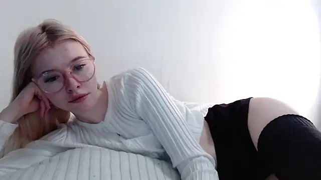 Snapshot of Sataobby chatting on 12.20.24 Sataobby online show from 12.20.24