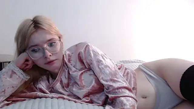 Snapshot of Sataobby chatting on 01.14.25 Sataobby online show from 01.14.25