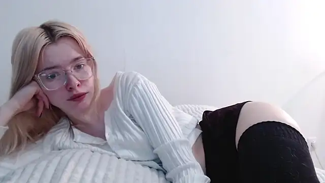 Snapshot of Sataobby chatting on 02.16.25 Sataobby online show from 02.16.25