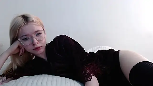 Snapshot of Sataobby chatting on 02.20.25 Sataobby online show from 02.20.25