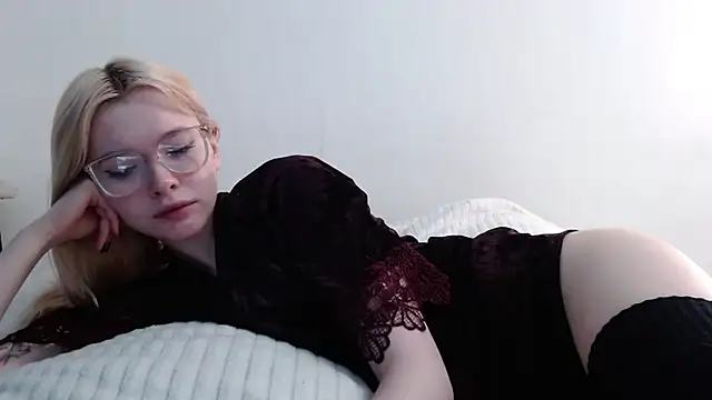 Snapshot of Sataobby chatting on 02.23.25 Sataobby online show from 02.23.25