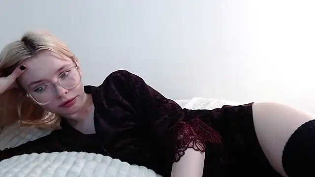 Snapshot of Sataobby chatting on 02.23.25 Sataobby online show from 02.23.25