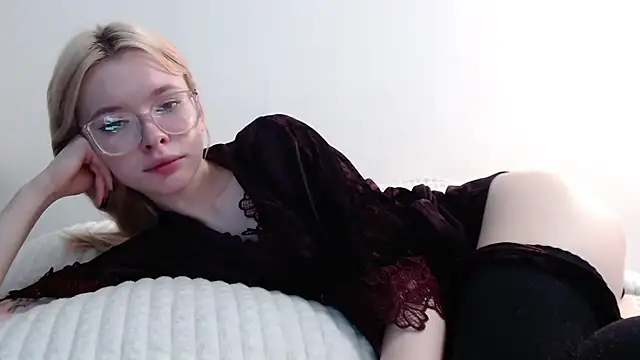 Snapshot of Sataobby chatting on 02.26.25 Sataobby online show from 02.26.25