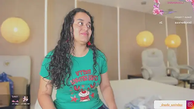 Snapshot of sabrina_shark_ chatting on 10.01.25 sabrina shark online show from 10.01.25