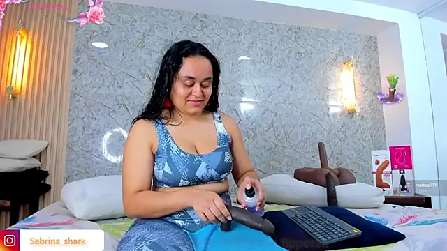 Snapshot of sabrina_shark_ chatting on 10.16.25 sabrina shark online show from 10.16.25