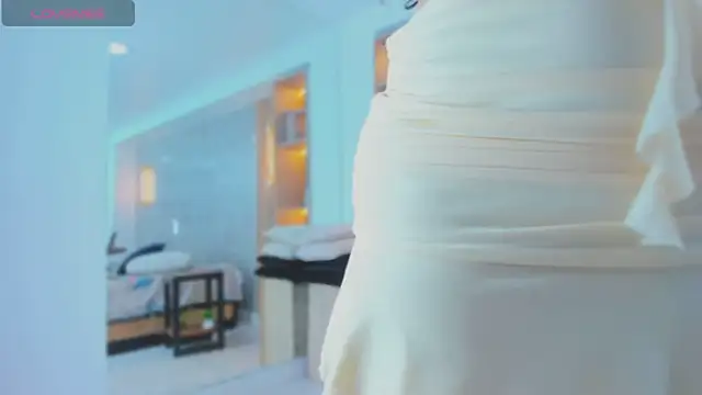 Snapshot of sabrina_shark_ chatting on 10.30.25 sabrina shark online show from 10.30.25