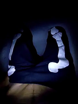 Snapshot of khema99 chatting on 12.18.25 khema99 online show from 12.18.25