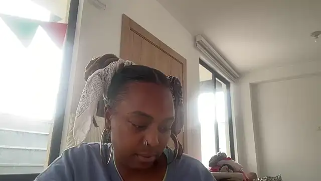 ChocolateCakeQueen online show from 10.24.25