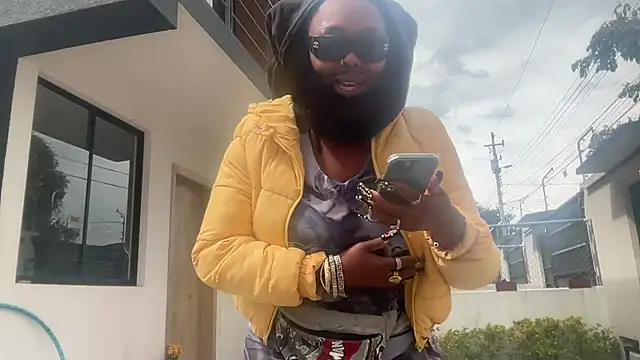 ChocolateCakeQueen online show from 10.30.25