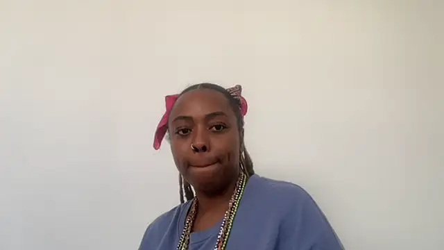 ChocolateCakeQueen online show from 11.17.25