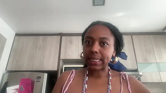 Snapshot of ChocolateCakeQueen chatting on 03.19.26 ChocolateCakeQueen online show from 03.19.26