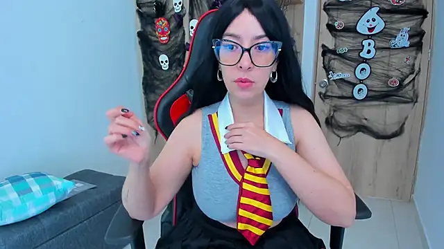  amanda seyfried19 online show from 10.29.25