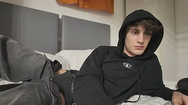 twinkyjd  online show from 11.04.25