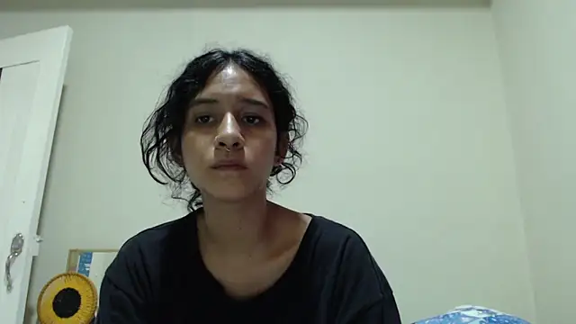Snapshot of AlinaWoolf_ chatting on 04.16.26 AlinaWoolf online show from 04.16.26