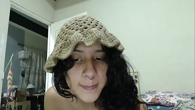 Snapshot of AlinaWoolf_ chatting on 06.04.26 AlinaWoolf online show from 06.04.26