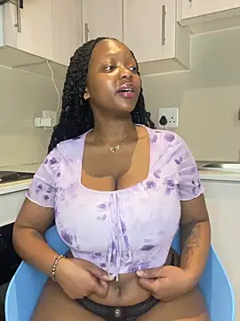 Snapshot of Jazmine-Blue chatting on 06.11.26 Jazmine-Blue online show from 06.11.26