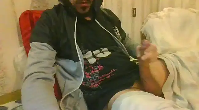 Snapshot of tozebrito_hd chatting on 12.14.24 tozebrito hd online show from 12.14.24