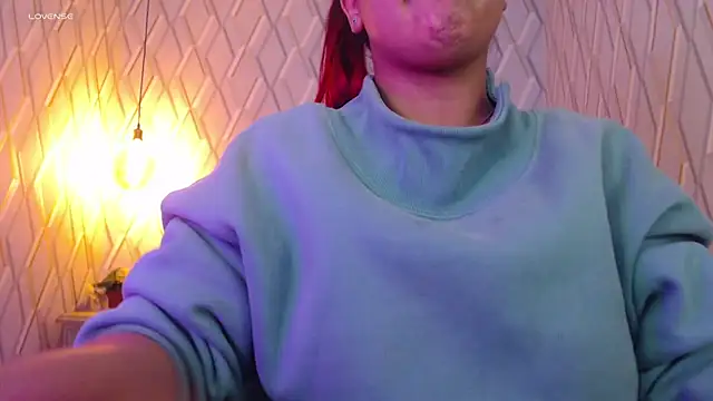 NicolleTaylor online show from 02.04.25