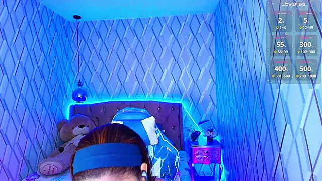 NicolleTaylor online show from 10.13.25