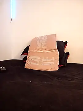 Isabella Du online show from 01.29.25