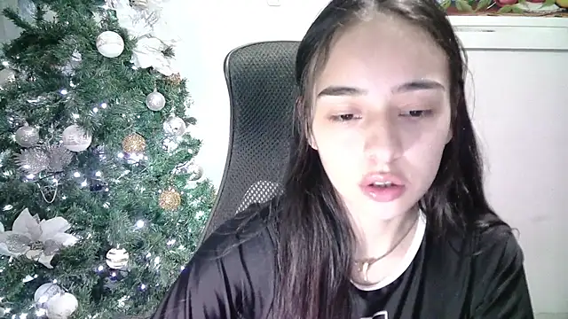 Snapshot of aineangeel chatting on 12.27.24 aineangeel online show from 12.27.24