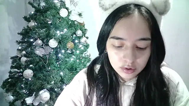 Snapshot of aineangeel chatting on 02.13.25 aineangeel online show from 02.13.25