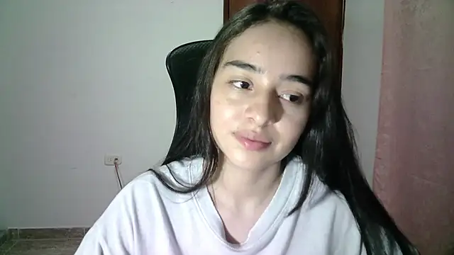 Snapshot of aineangeel chatting on 10.28.25 aineangeel online show from 10.28.25