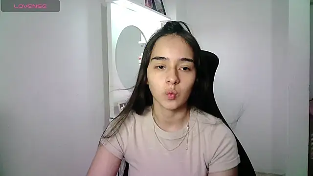 Snapshot of aineangeel chatting on 06.23.26 aineangeel online show from 06.23.26