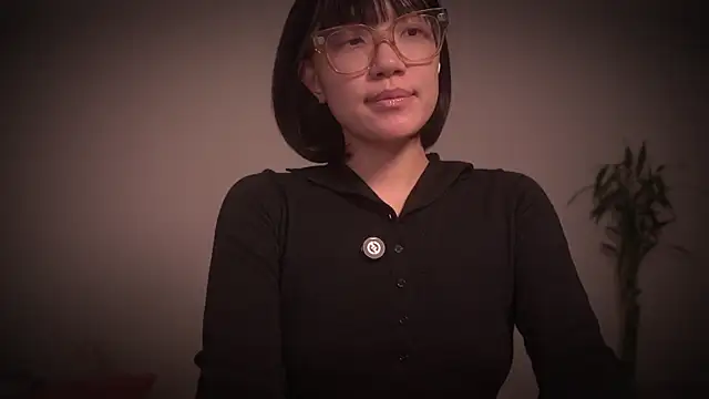 Snapshot of meganmei666 chatting on 11.20.25 meganmei666 online show from 11.20.25