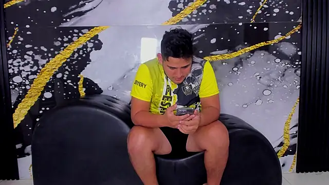 sweethot    online show from 10.04.25