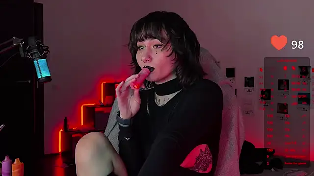 Snapshot of deadlysweet chatting on 03.02.25 deadlysweet online show from 03.02.25