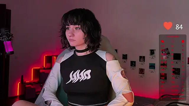 Snapshot of deadlysweet chatting on 03.10.25 deadlysweet online show from 03.10.25