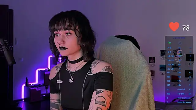 Snapshot of deadlysweet chatting on 03.21.25 deadlysweet online show from 03.21.25