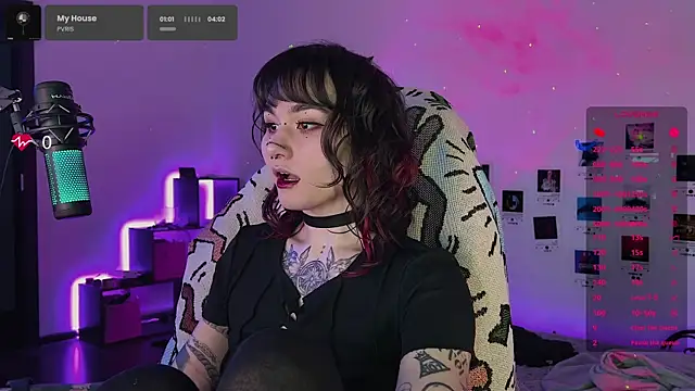 Snapshot of deadlysweet chatting on 10.09.25 deadlysweet online show from 10.09.25