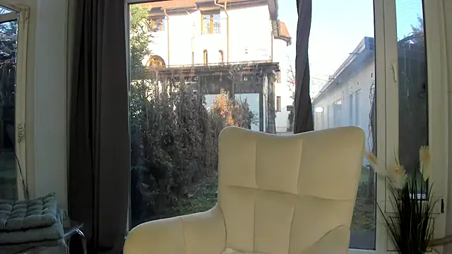 Snapshot of Selena_Reeves chatting on 02.10.25 Selena Reeves online show from 02.10.25