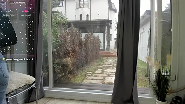 Snapshot of Selena_Reeves chatting on 03.02.25 Selena Reeves online show from 03.02.25