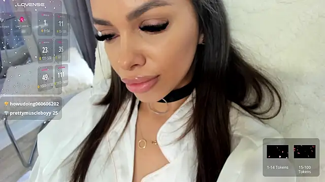 Snapshot of Selena_Reeves chatting on 03.07.25 Selena Reeves online show from 03.07.25