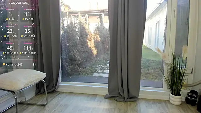 Snapshot of Selena_Reeves chatting on 03.08.25 Selena Reeves online show from 03.08.25