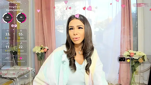 Snapshot of Selena_Reeves chatting on 10.05.25 Selena Reeves online show from 10.05.25