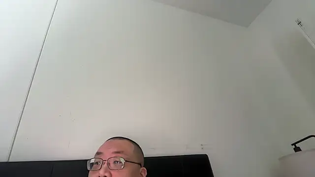 Snapshot of slaveasianboy chatting on 05.11.26 slaveasianboy online show from 05.11.26
