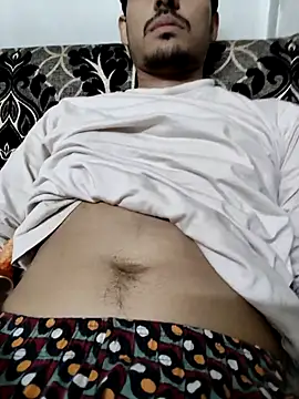 Snapshot of Lucifer21dragon chatting on 11.19.25 Lucifer21dragon online show from 11.19.25