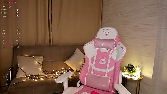 AnnikaAllison online show from 03.19.25