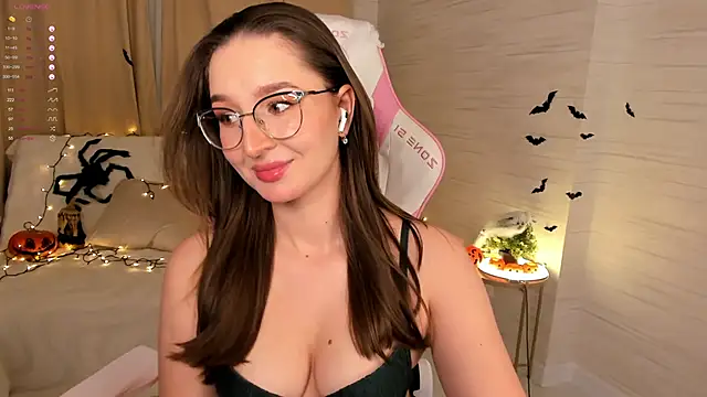 AnnikaAllison online show from 10.29.25