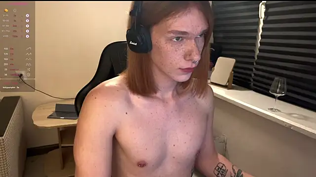 Snapshot of carthylovvve chatting on 01.11.26 carthylovvve online show from 01.11.26