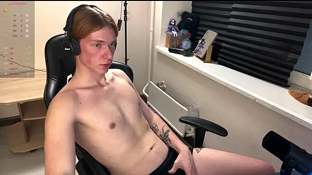 Snapshot of carthylovvve chatting on 01.16.26 carthylovvve online show from 01.16.26