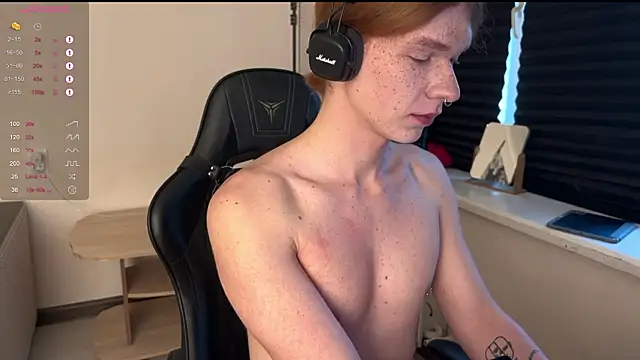 Snapshot of carthylovvve chatting on 02.08.26 carthylovvve online show from 02.08.26